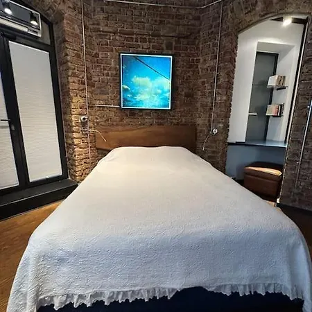 Doctors Spacious Place *