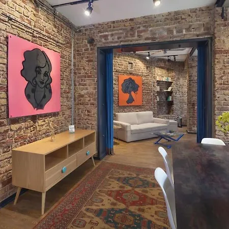 Doctors Spacious Place *