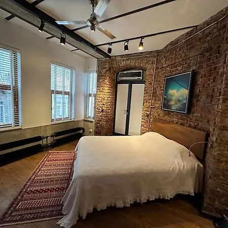 Doctors Spacious Place *