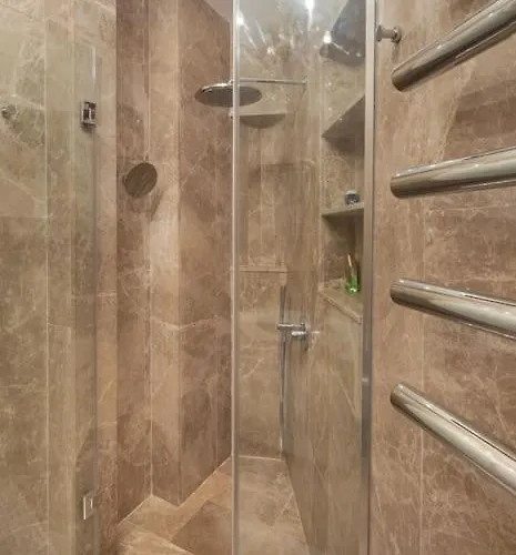 Doctors Spacious Place شقة اسطنبول